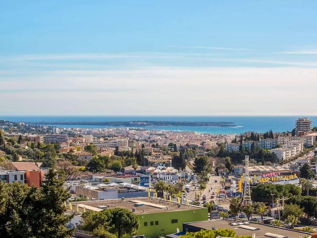 Ibis Budget Cannes Mougins 2*,